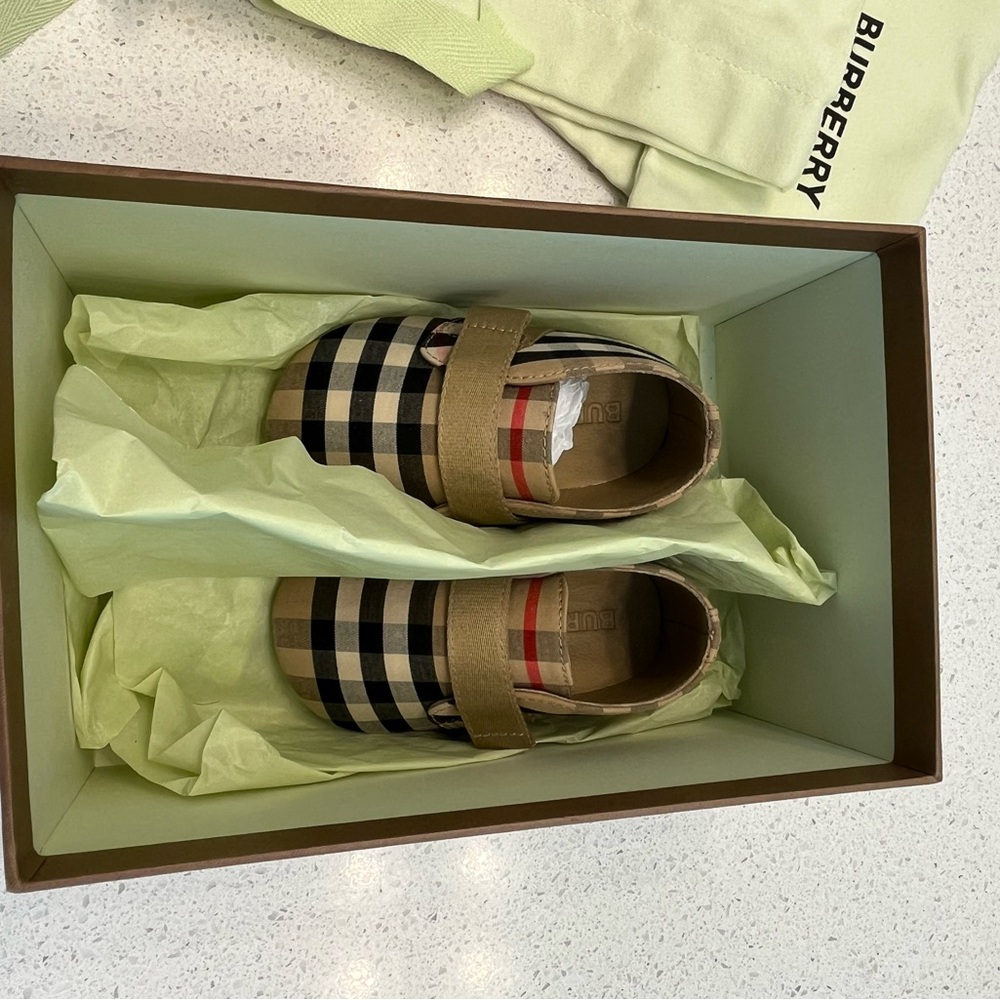 Burberry Baby Walker Shoes - Black and Tan Check